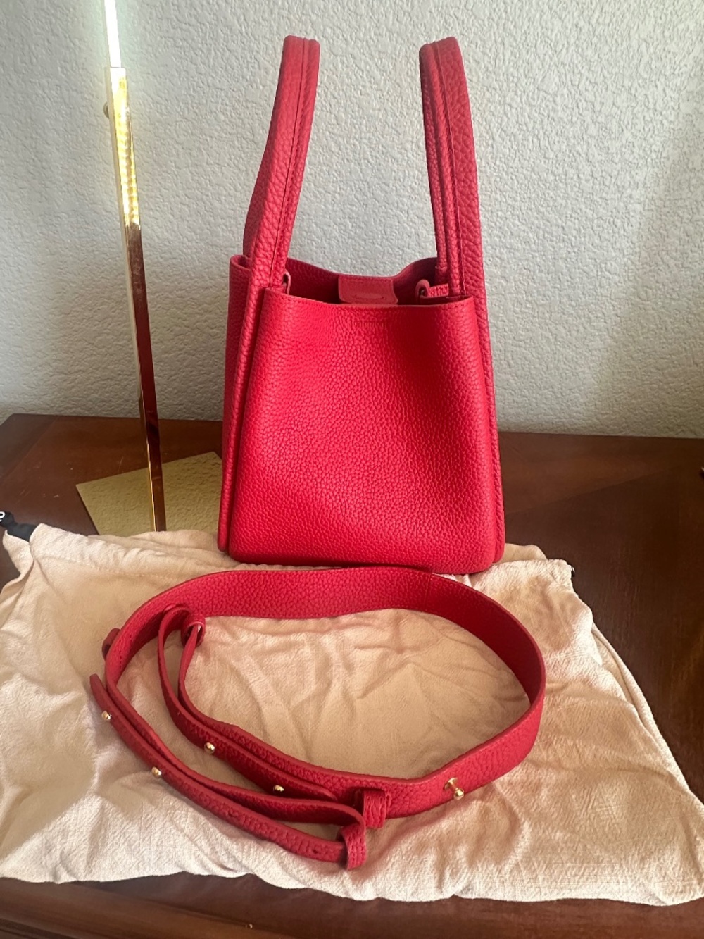 Songmont Medium Song bag in Lucky Red